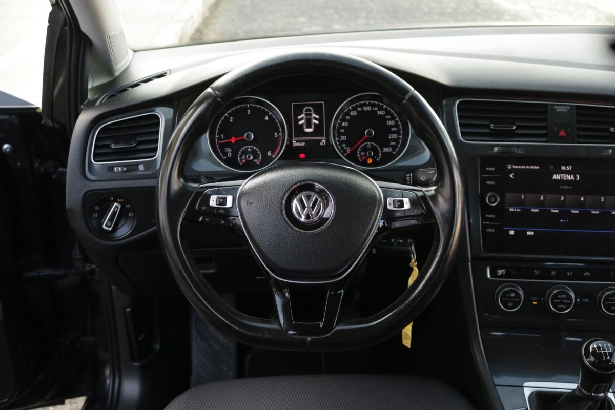 volkswagen-golf-variant-2020-diesel-1600cc