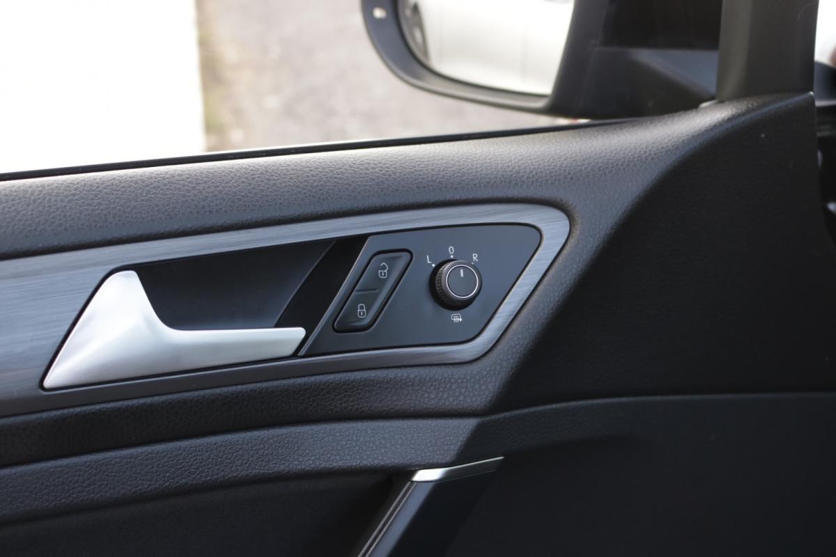 volkswagen-golf-variant-2020-diesel-1600cc