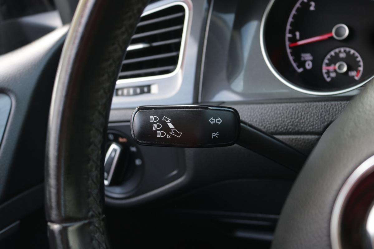 volkswagen-golf-variant-2020-diesel-1600cc
