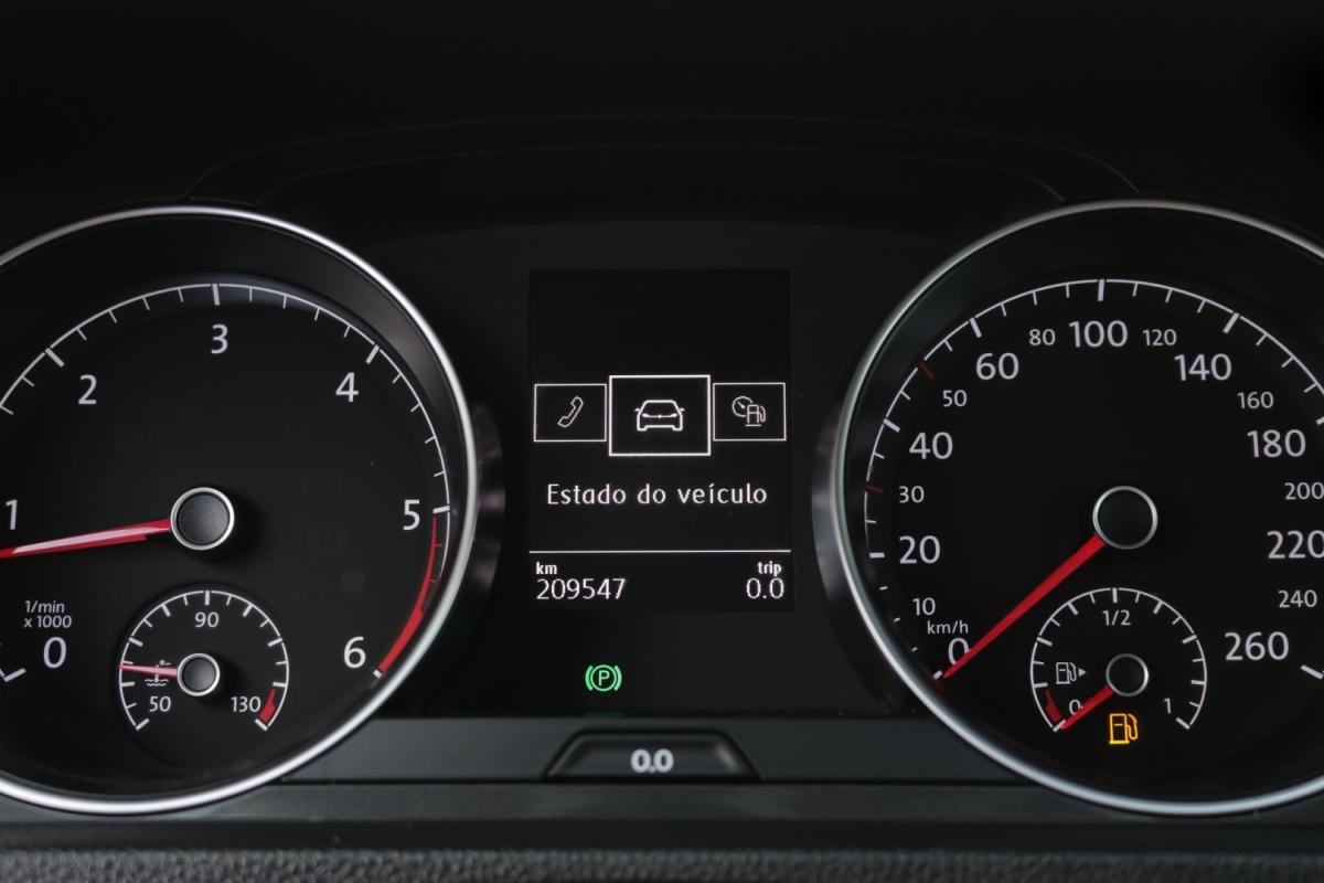 volkswagen-golf-variant-2020-diesel-1600cc