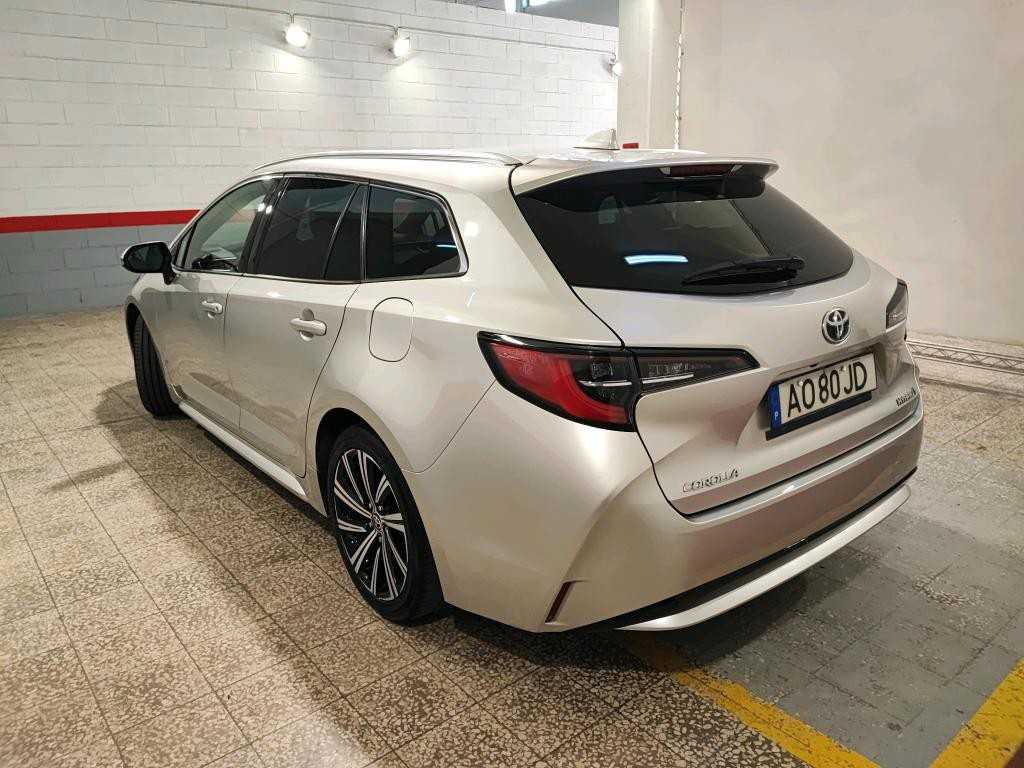 toyota-corolla-2022-hibrido-1800cc