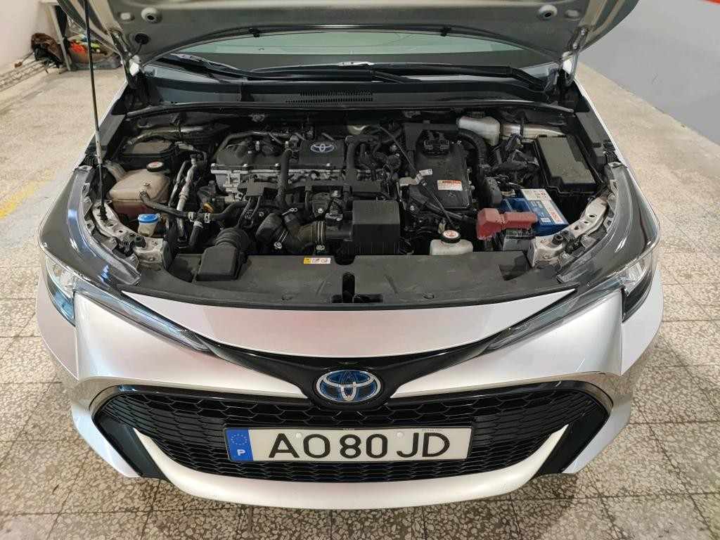 toyota-corolla-2022-hibrido-1800cc