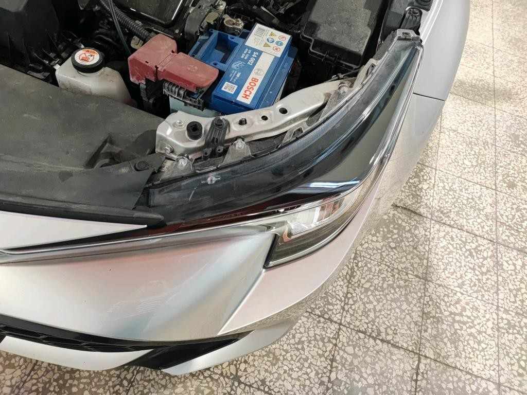toyota-corolla-2022-hibrido-1800cc
