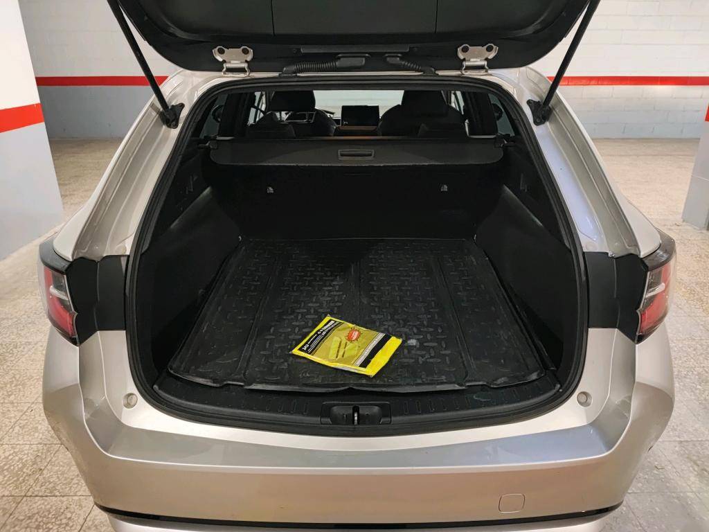toyota-corolla-2022-hibrido-1800cc