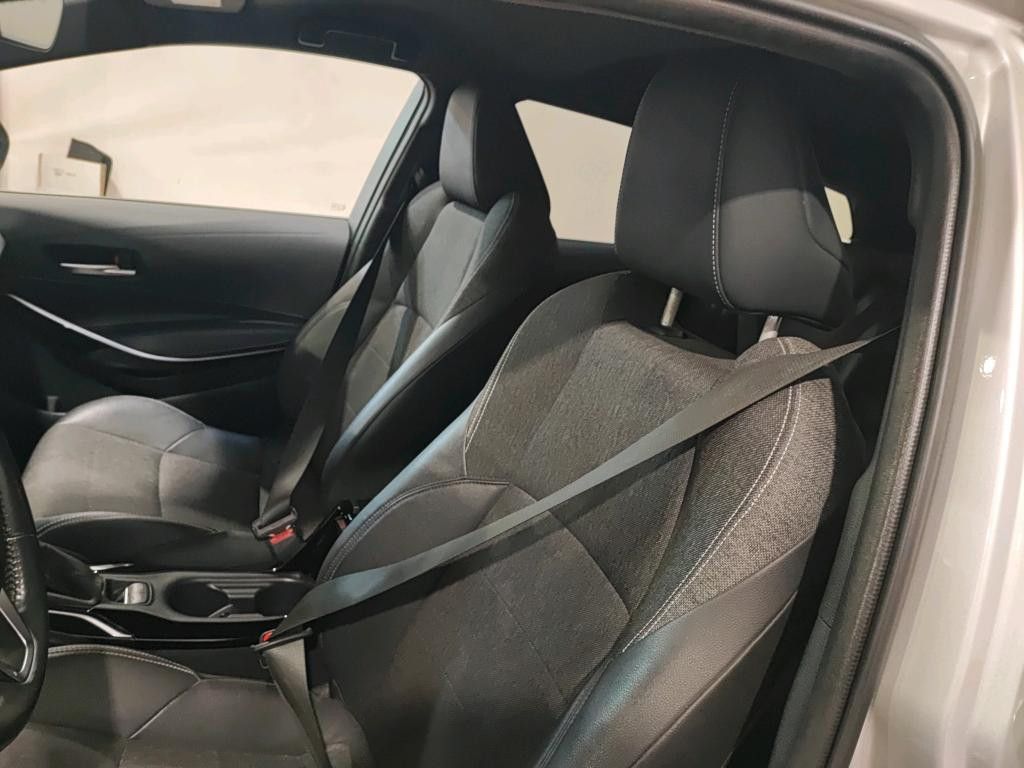 toyota-corolla-2022-hibrido-1800cc