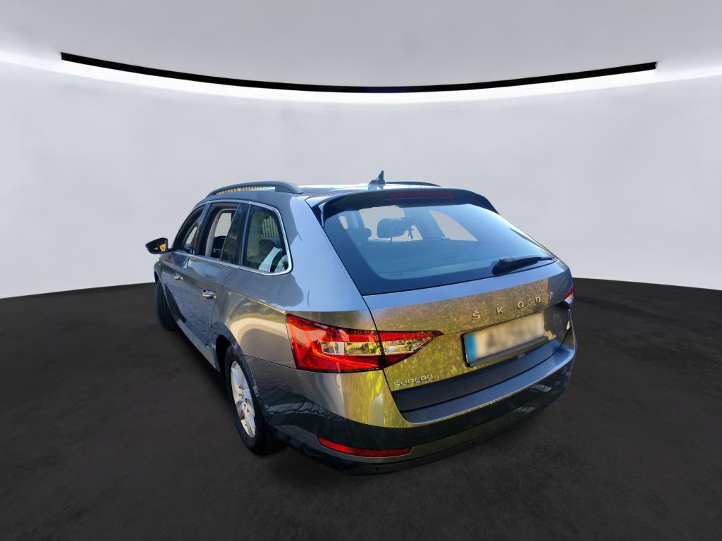 skoda-superb-2022-diesel-2000cc