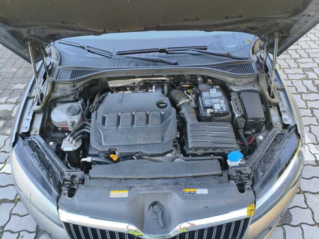 skoda-superb-2022-diesel-2000cc
