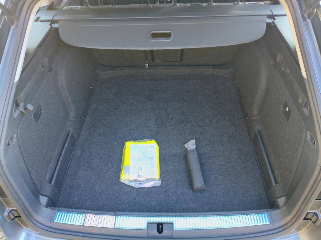 skoda-superb-2022-diesel-2000cc