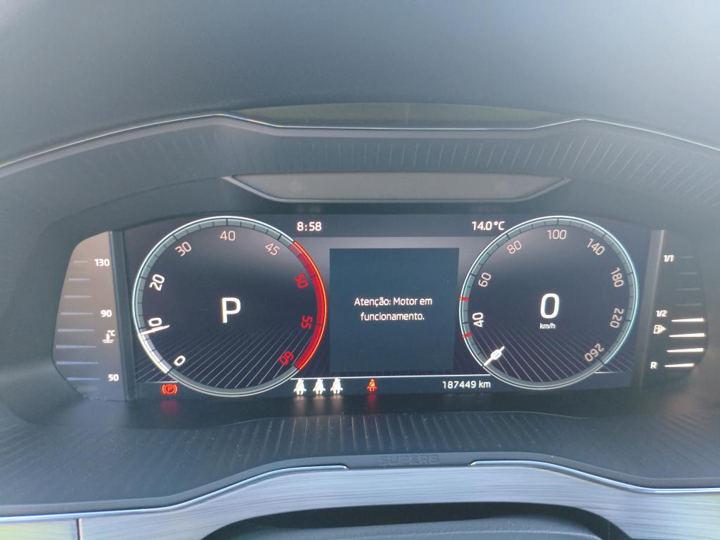 skoda-superb-2022-diesel-2000cc