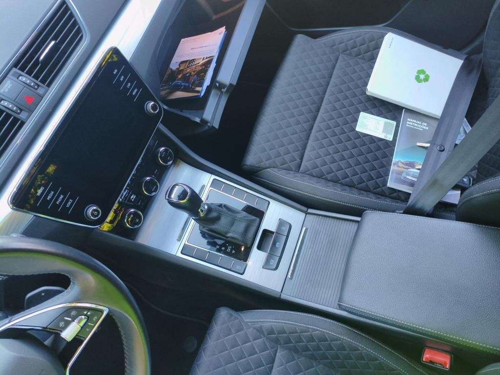 skoda-superb-2022-diesel-2000cc