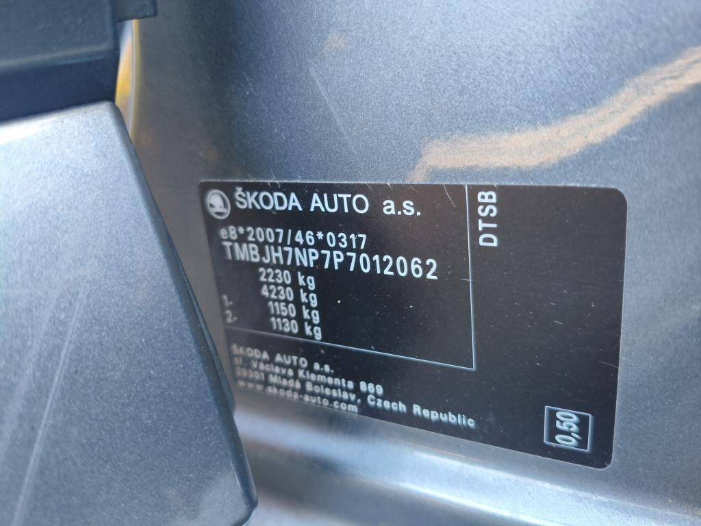 skoda-superb-2022-diesel-2000cc
