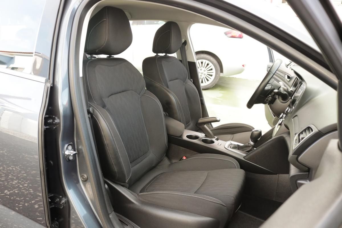renault-megane-sport-tourer-2019-diesel-1500cc