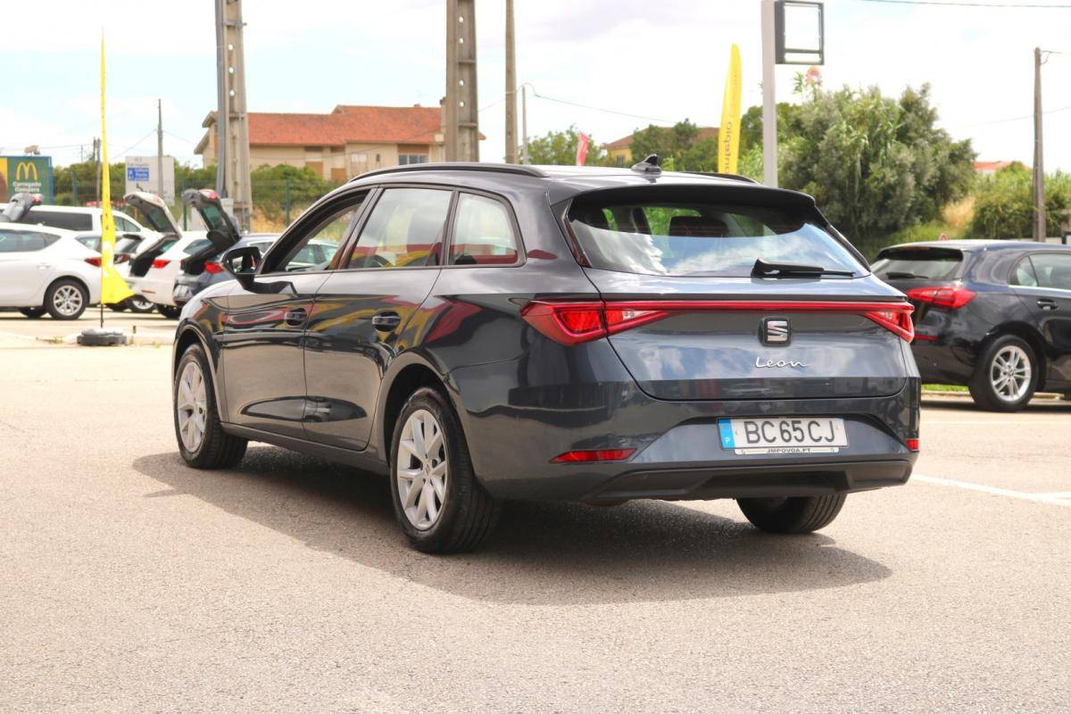 seat-leon-st-2023-diesel-2000cc