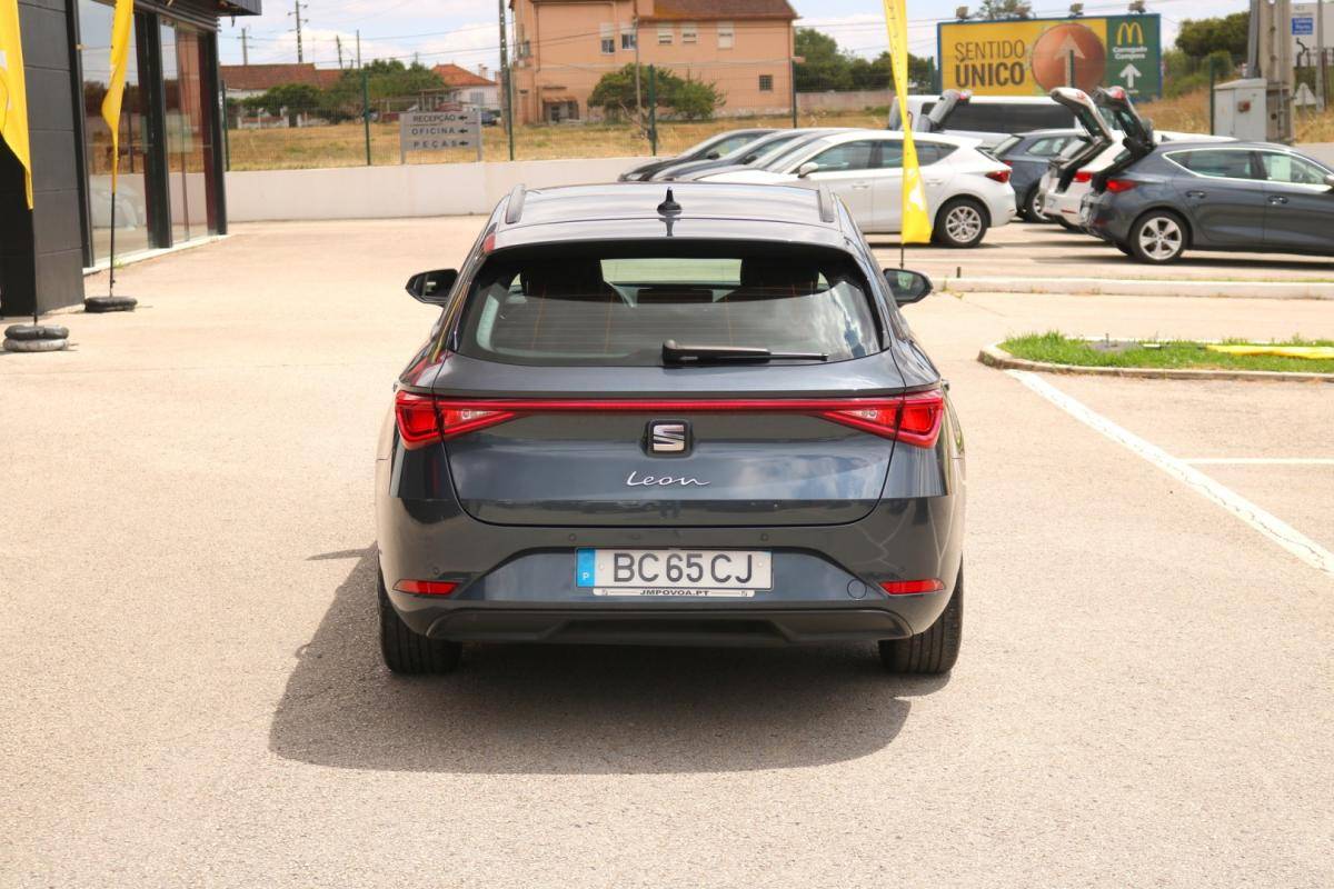 seat-leon-st-2023-diesel-2000cc