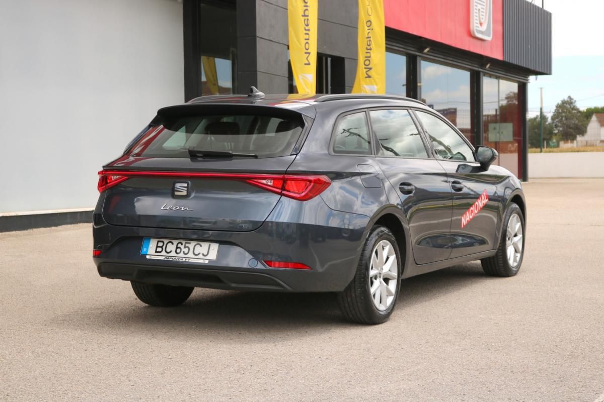 seat-leon-st-2023-diesel-2000cc