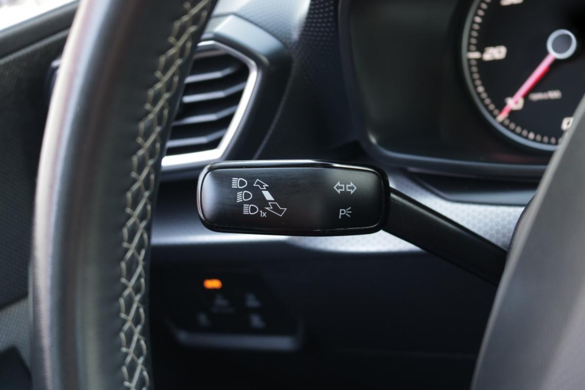 seat-leon-st-2023-diesel-2000cc