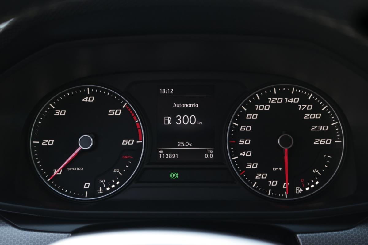 seat-leon-st-2023-diesel-2000cc