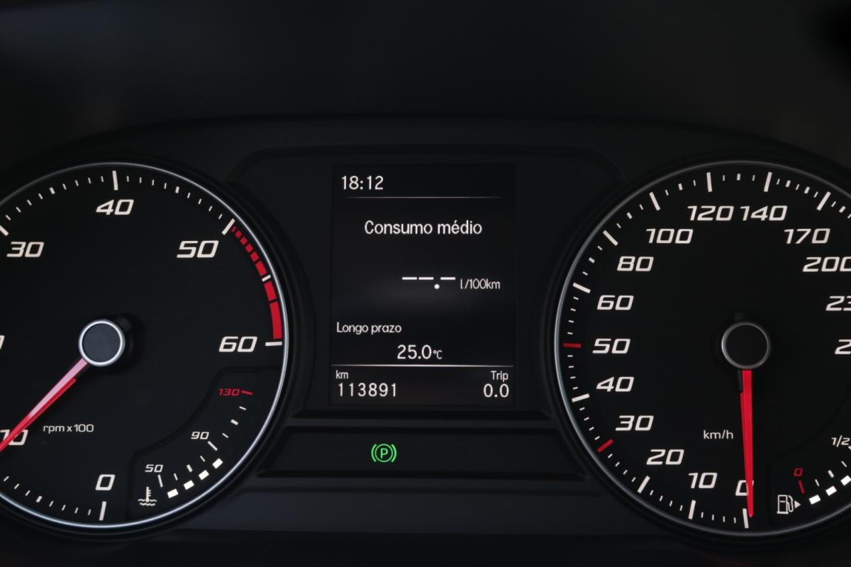 seat-leon-st-2023-diesel-2000cc