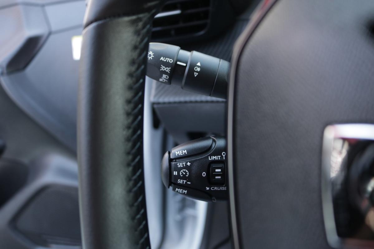 peugeot-e-208-2025-eletrico-0cc