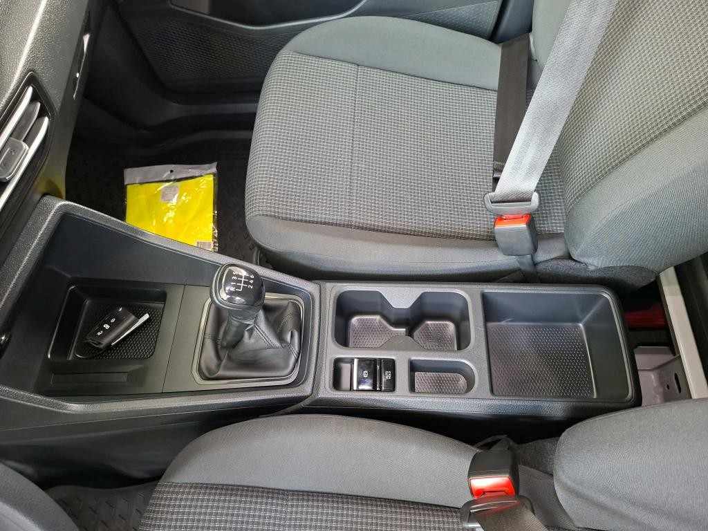 volkswagen-caddy-2022-diesel-2000cc