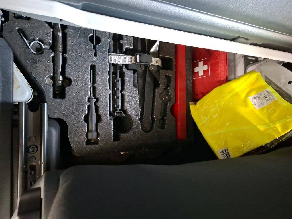 volkswagen-caddy-2022-diesel-2000cc