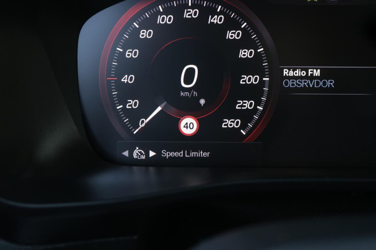volvo-xc40-2022-gasolina-1500cc
