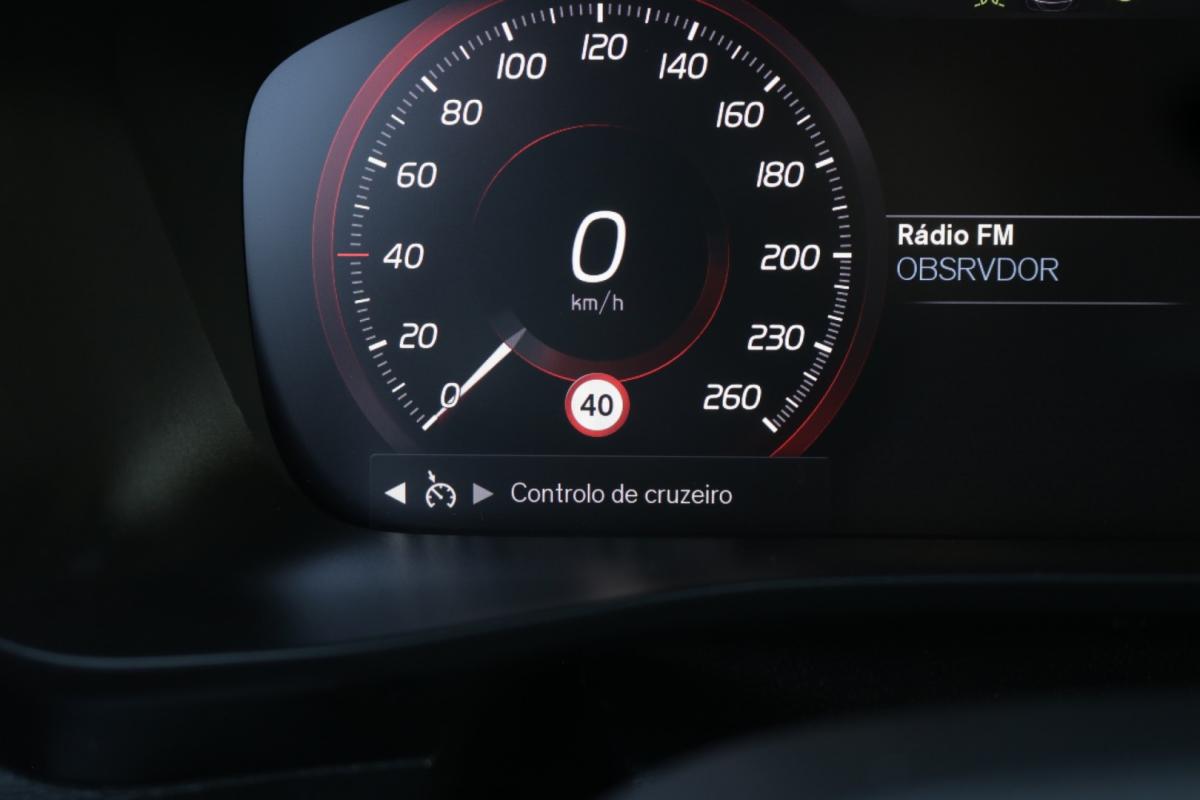 volvo-xc40-2022-gasolina-1500cc