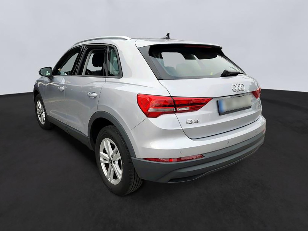 audi-q3-2023-diesel-2000cc