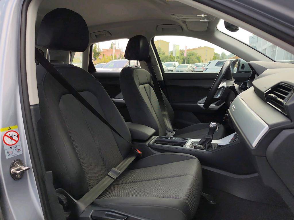 audi-q3-2023-diesel-2000cc