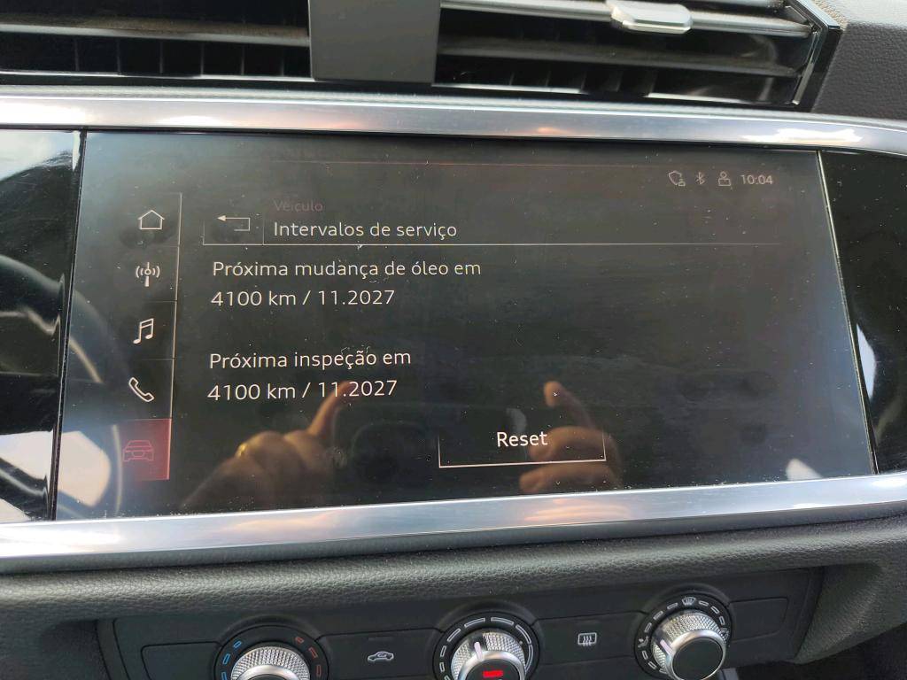 audi-q3-2023-diesel-2000cc