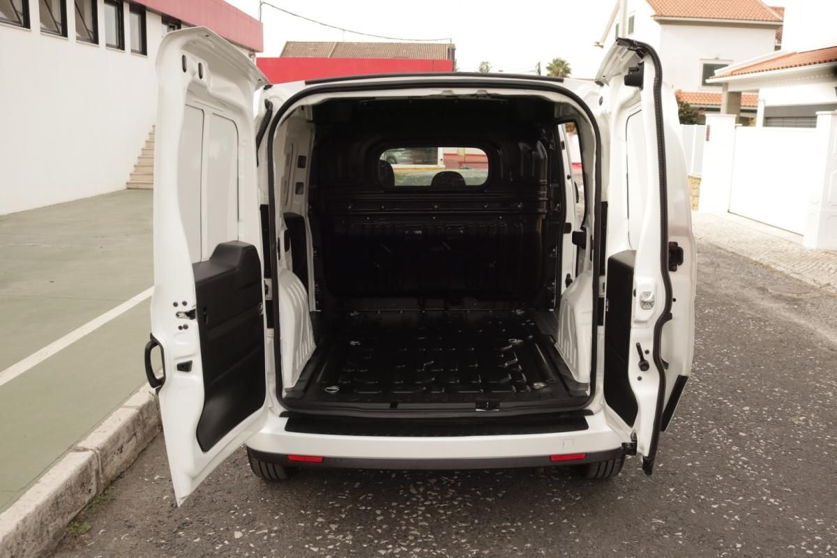 fiat-doblo-2022-diesel-1600cc