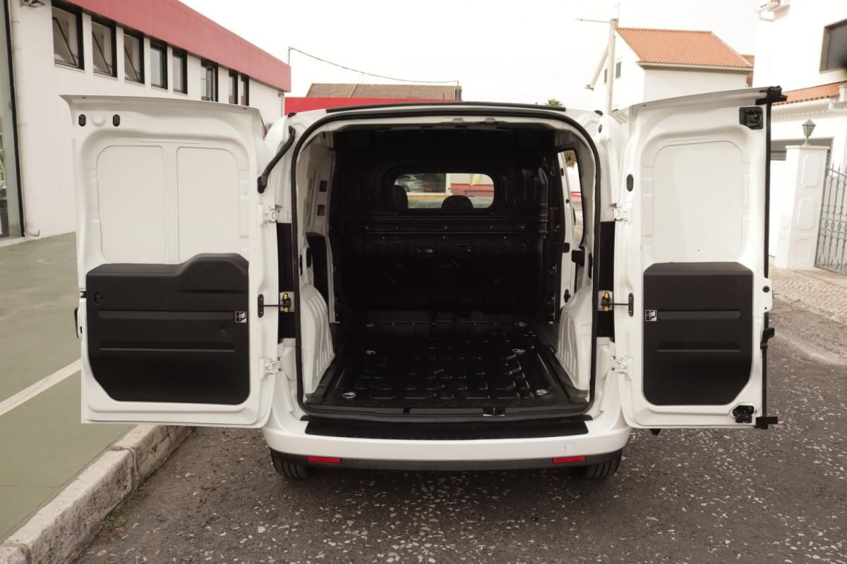 fiat-doblo-2022-diesel-1600cc