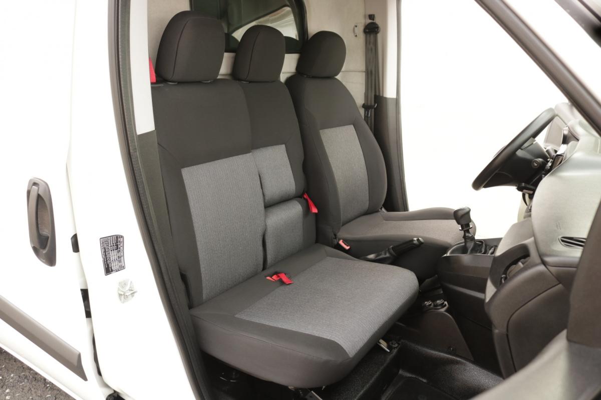 fiat-doblo-2022-diesel-1600cc