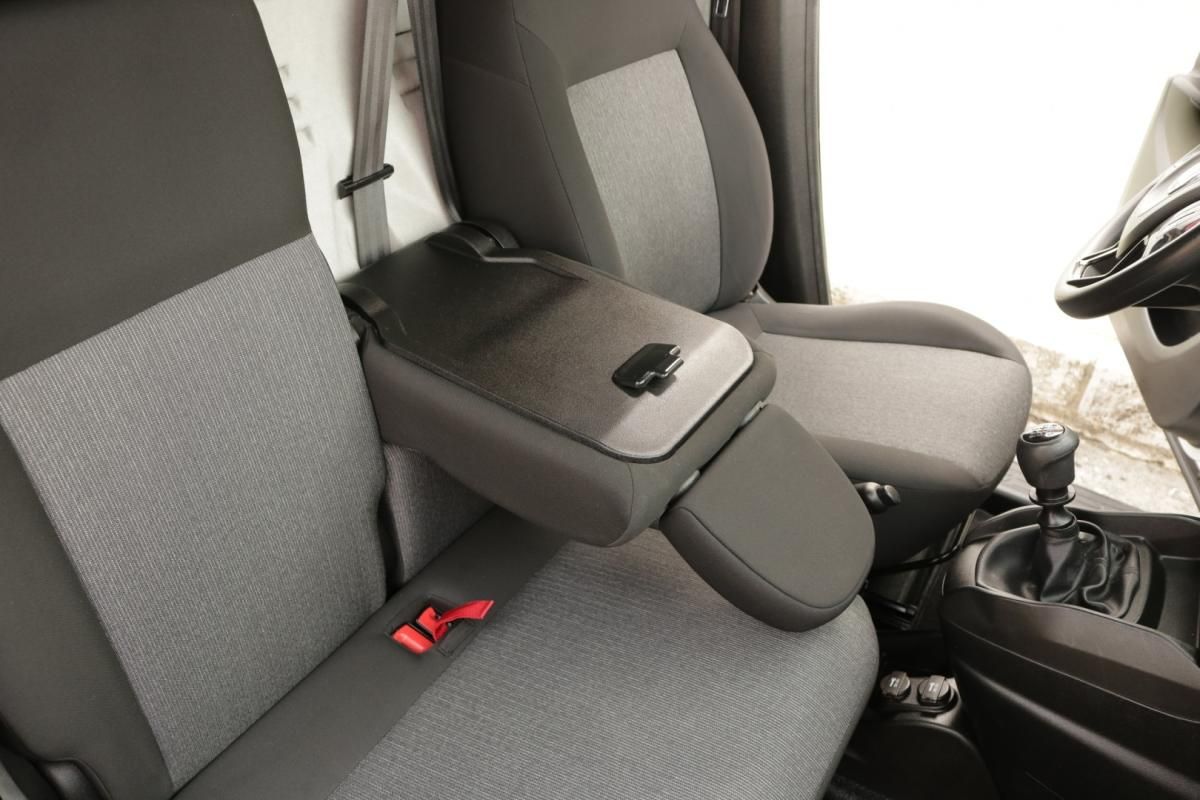 fiat-doblo-2022-diesel-1600cc