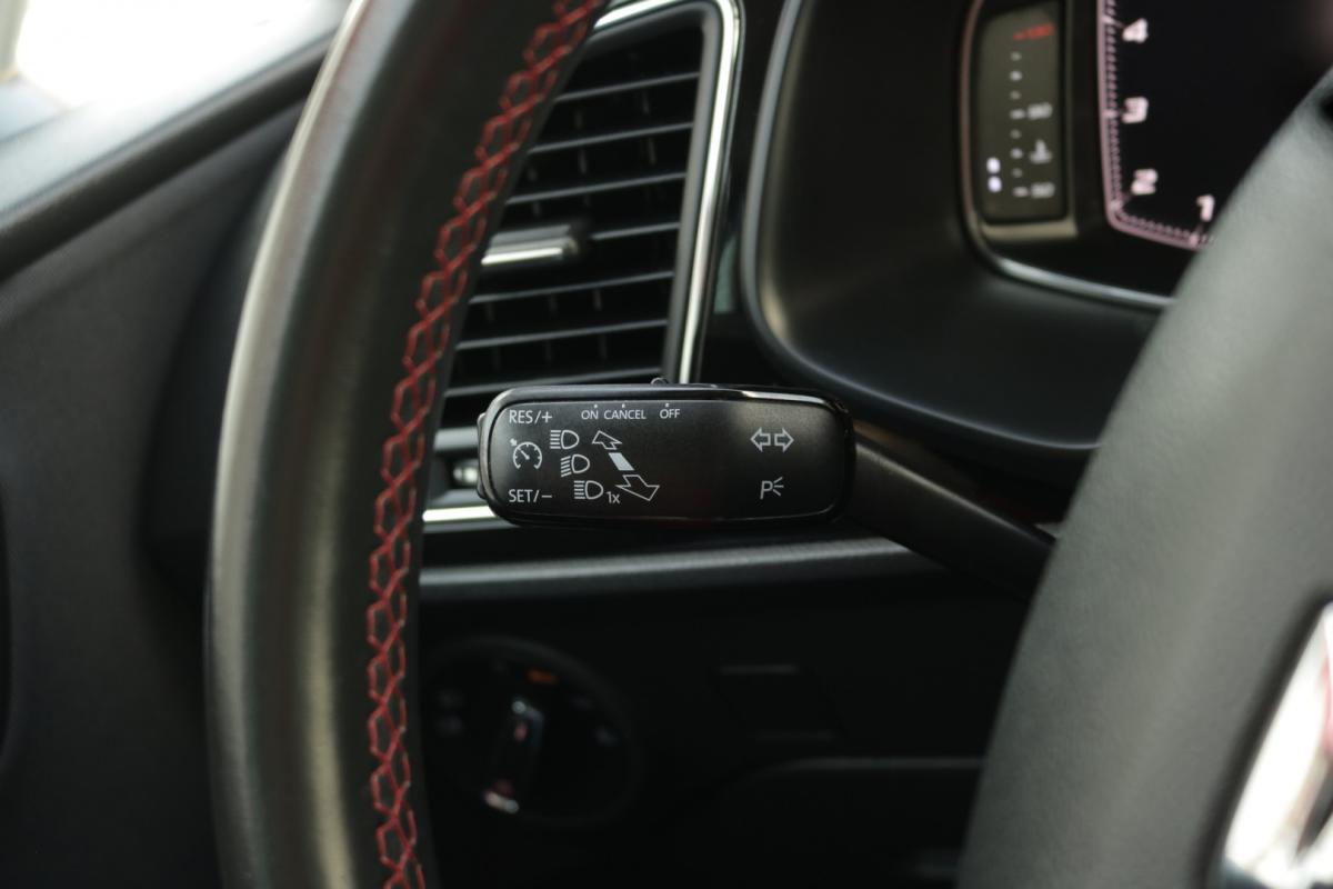 seat-leon-2019-diesel-1600cc