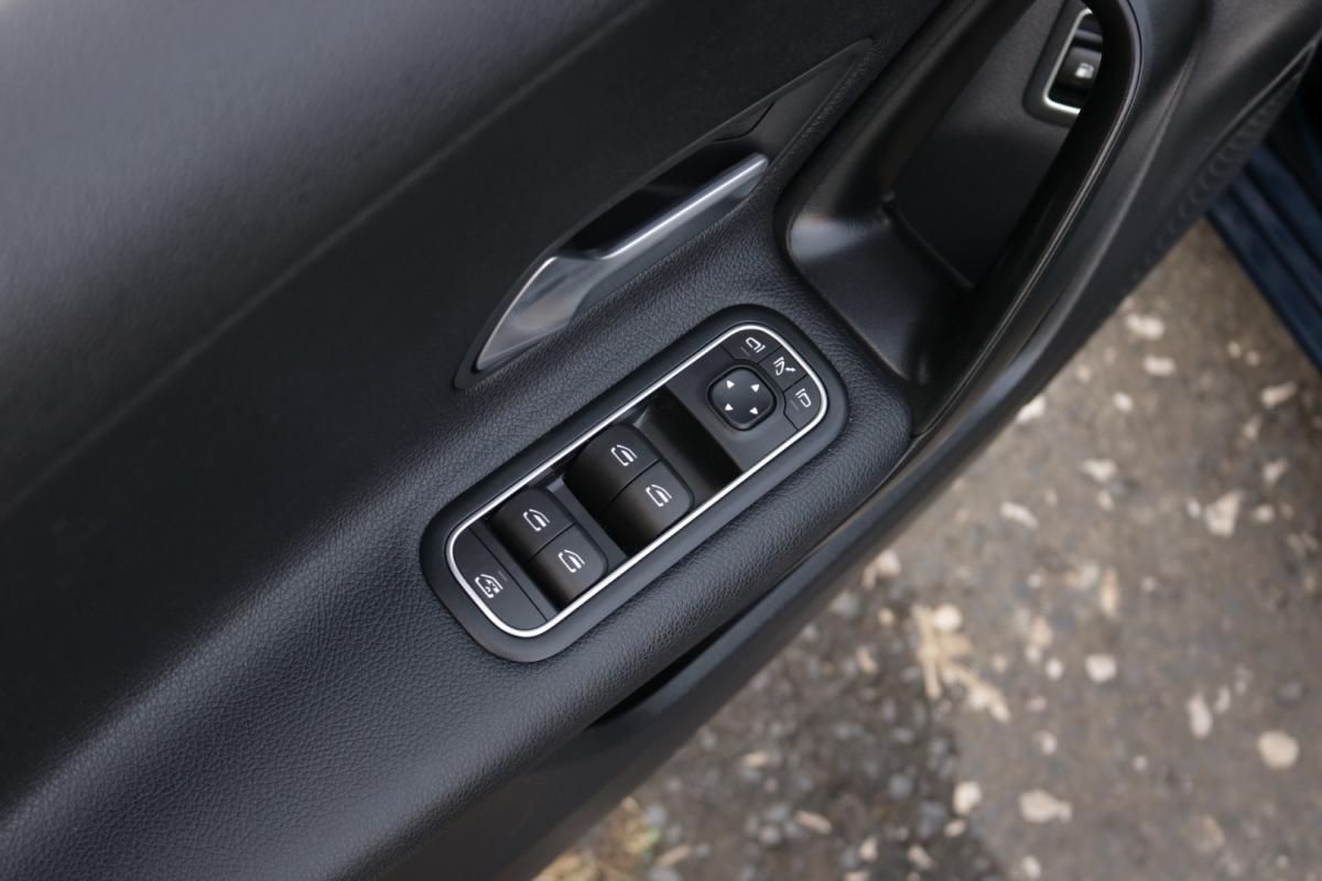 mercedes-benz-classe-a-2022-hibrido-1400cc