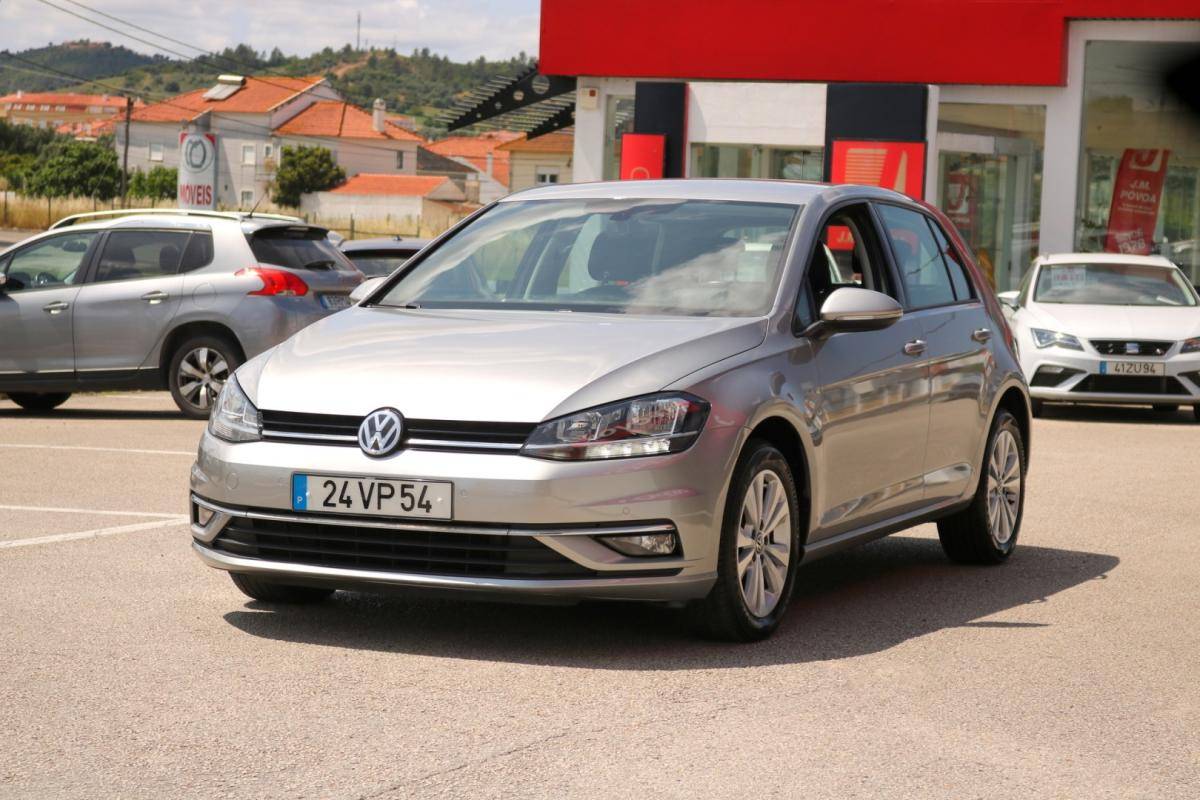 volkswagen-golf-2018-diesel-1600cc