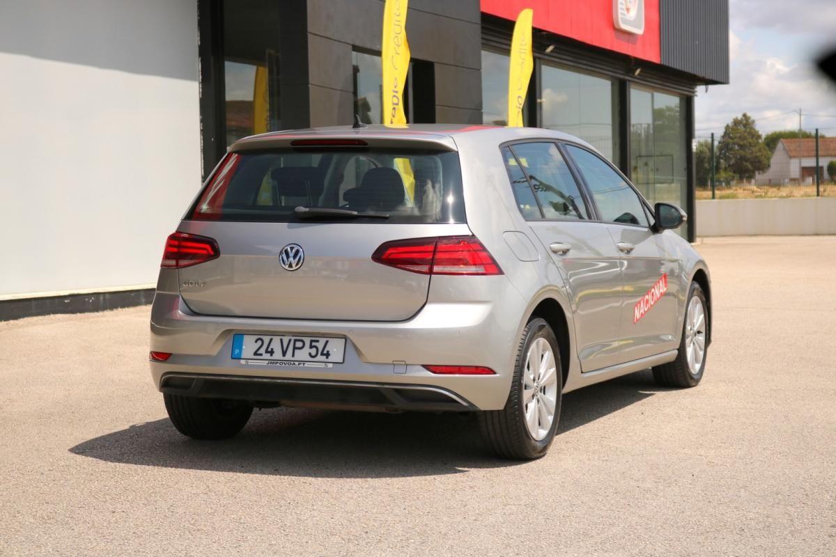 volkswagen-golf-2018-diesel-1600cc