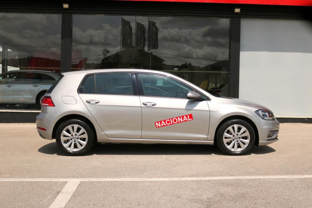 volkswagen-golf-2018-diesel-1600cc