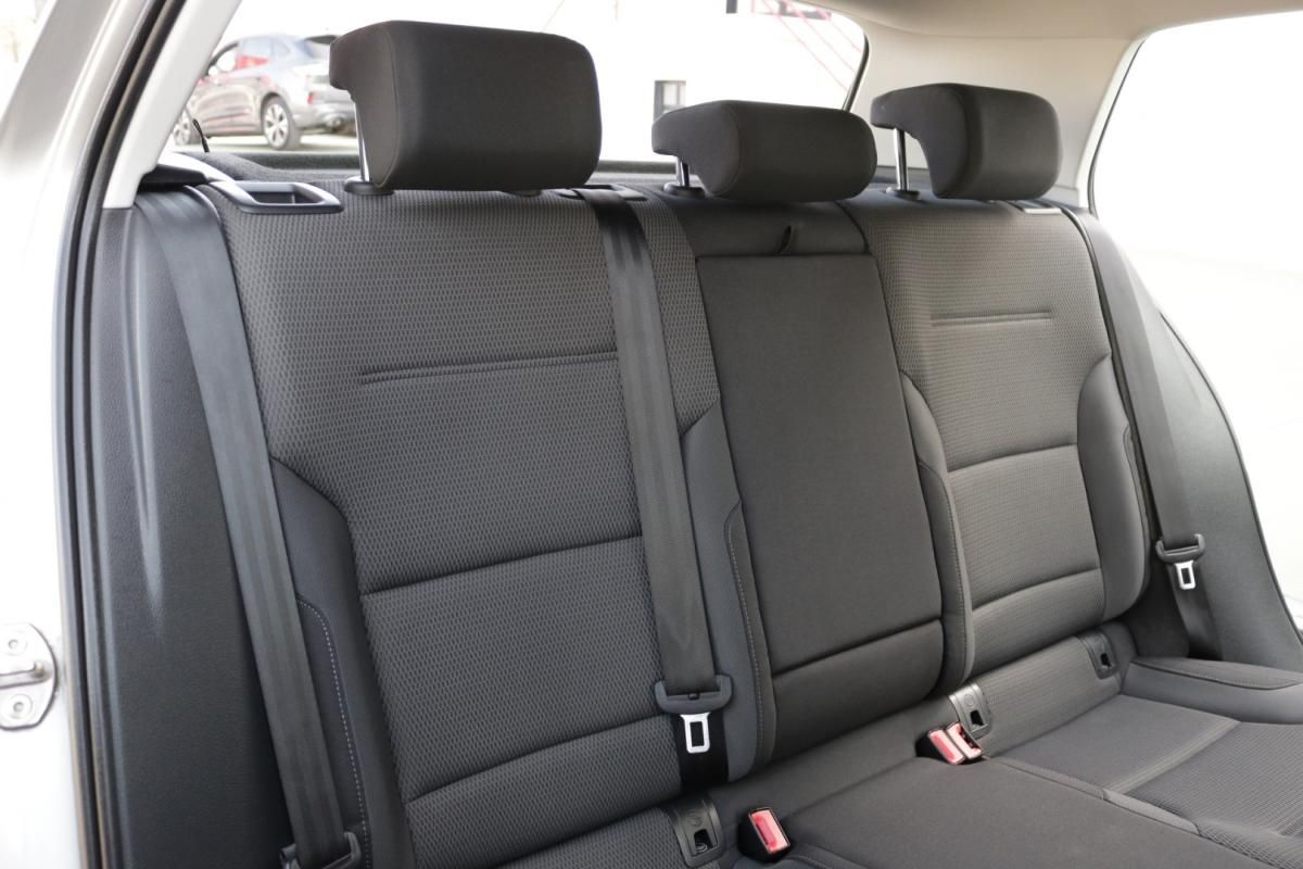 volkswagen-golf-2018-diesel-1600cc