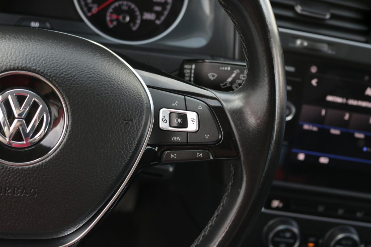 volkswagen-golf-2018-diesel-1600cc