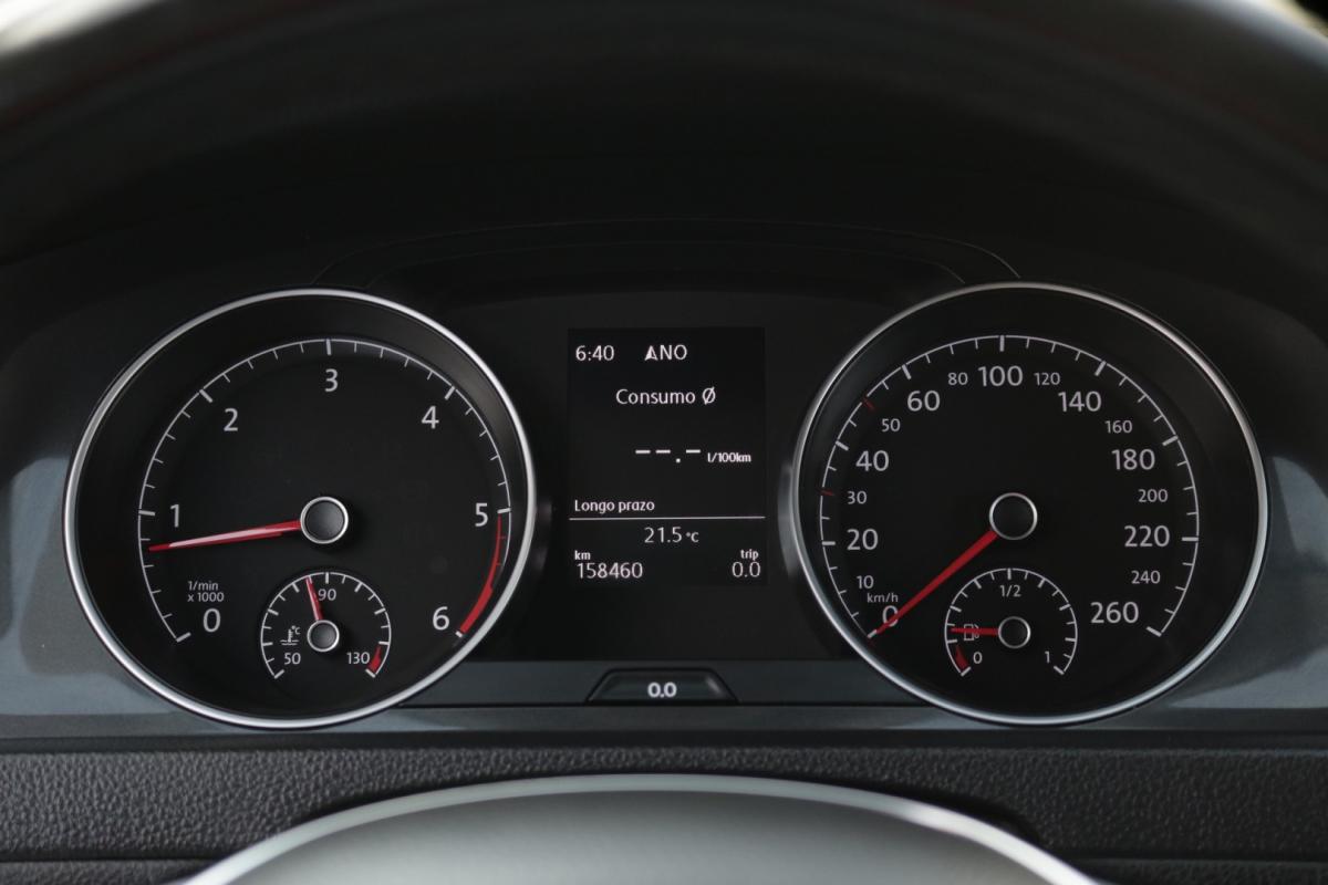volkswagen-golf-2018-diesel-1600cc