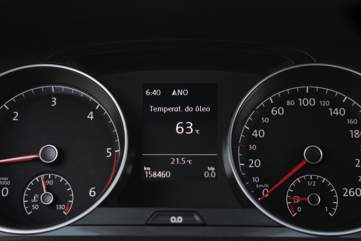 volkswagen-golf-2018-diesel-1600cc