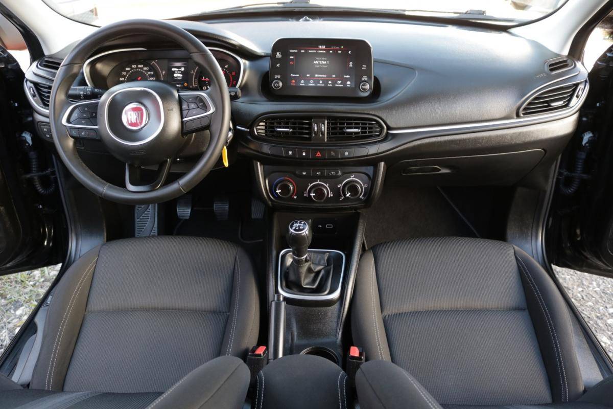 fiat-tipo-station-wagon-2021-diesel-1300cc