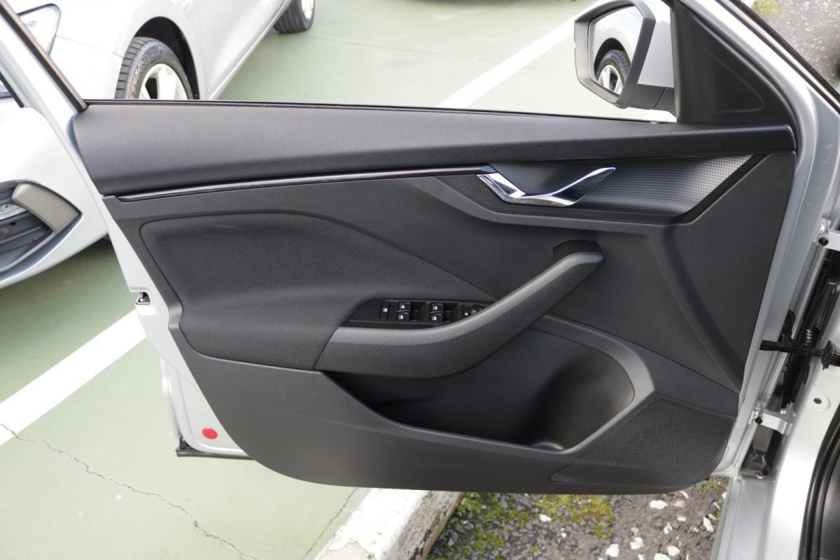 skoda-kamiq-2023-gasolina-1000cc