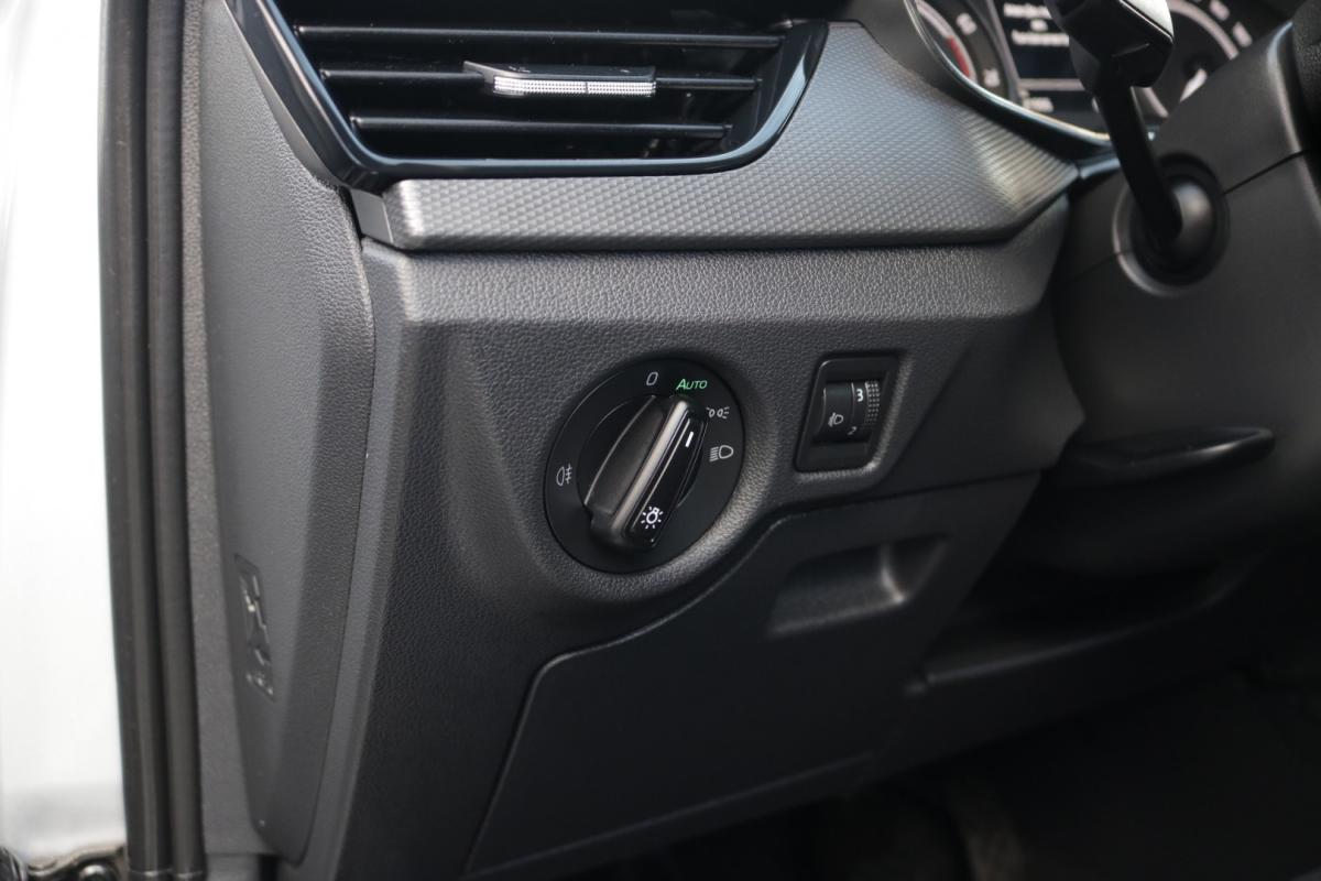 skoda-kamiq-2023-gasolina-1000cc