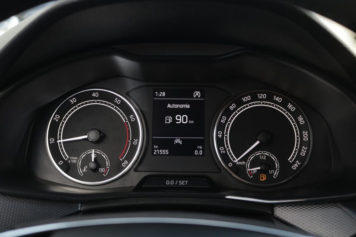 skoda-kamiq-2023-gasolina-1000cc