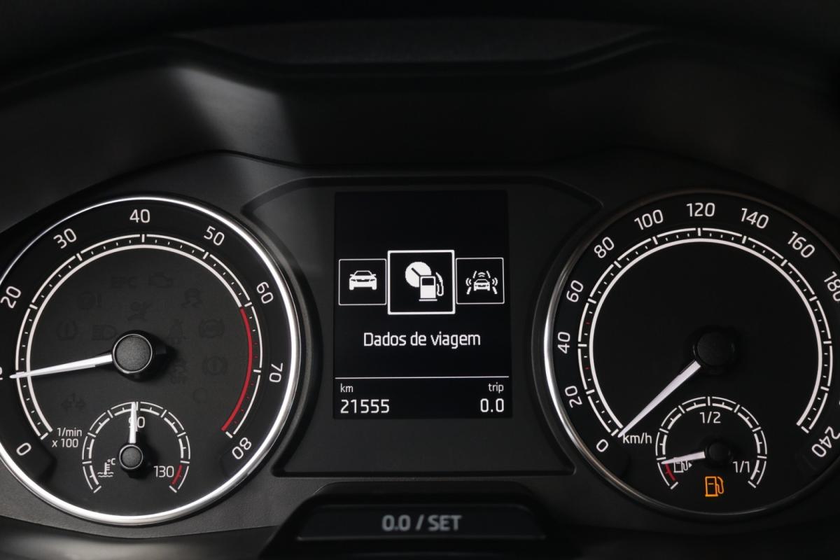 skoda-kamiq-2023-gasolina-1000cc