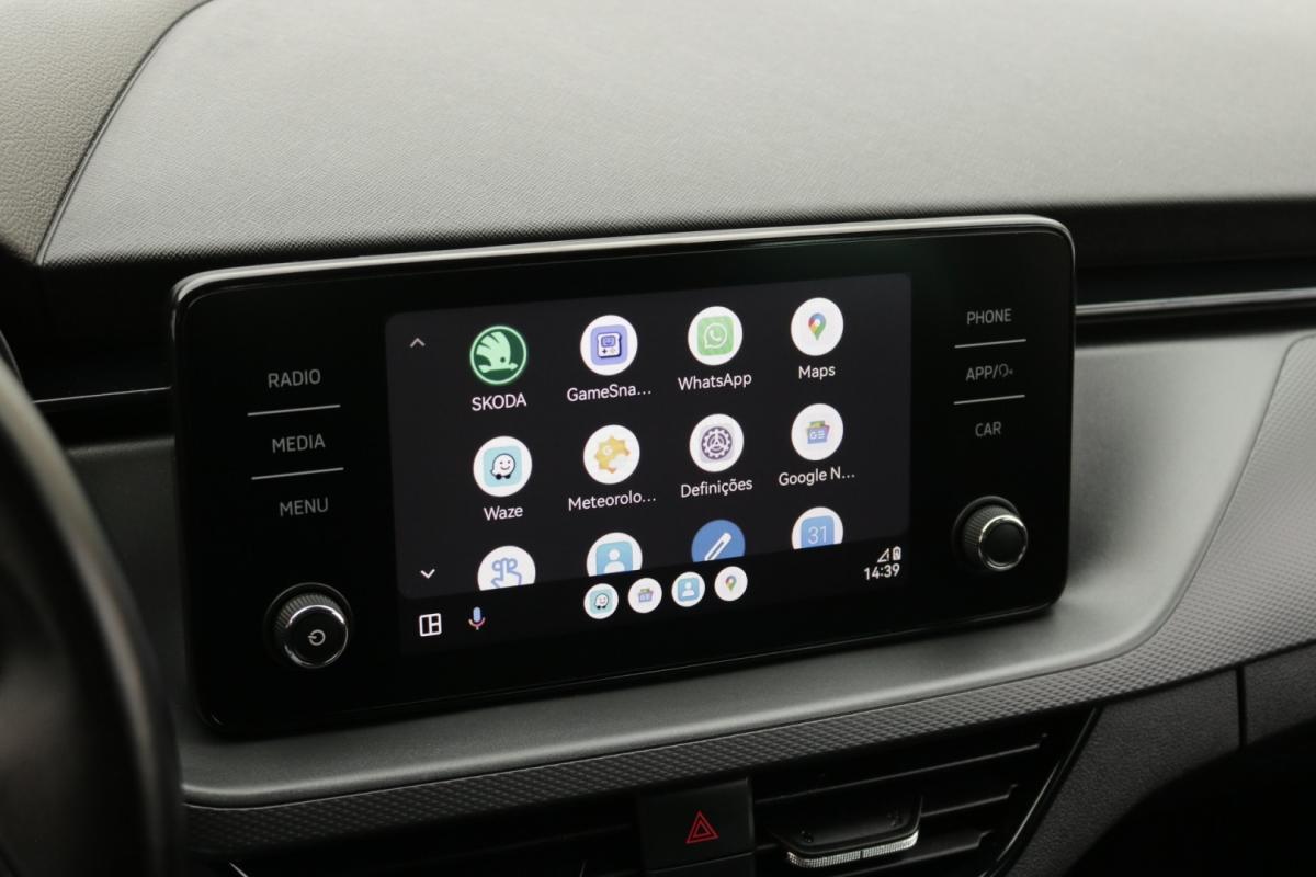 skoda-kamiq-2023-gasolina-1000cc