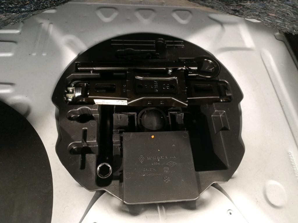 renault-clio-sport-tourer-2019-diesel-1500cc
